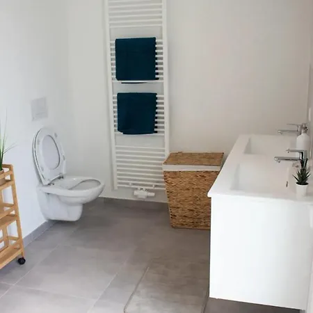 New Luxury Loft In Apartment *
